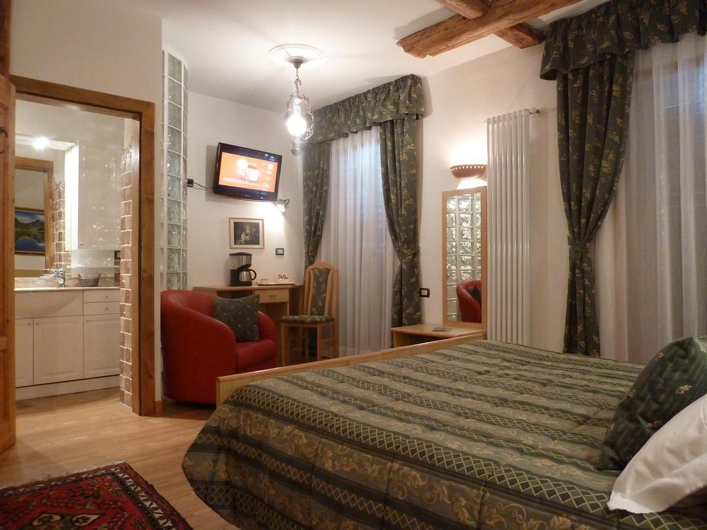 Hotel Ancora Castello-Molina di Fiemme Chambre photo