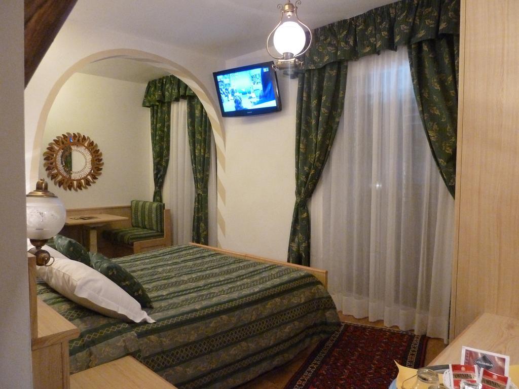 Hotel Ancora Castello-Molina di Fiemme Chambre photo