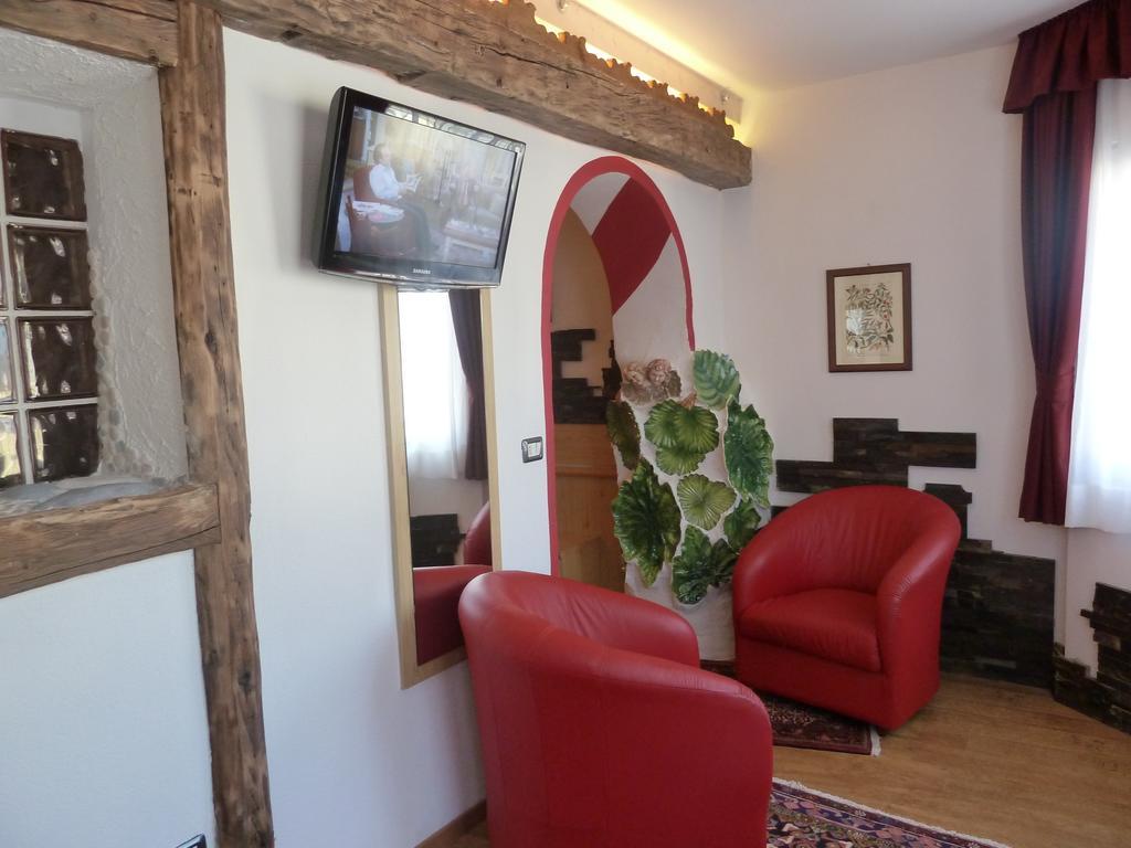 Hotel Ancora Castello-Molina di Fiemme Chambre photo
