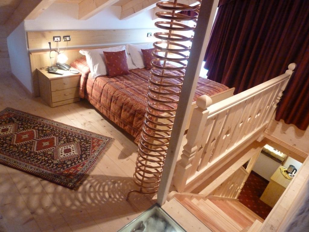 Hotel Ancora Castello-Molina di Fiemme Extérieur photo