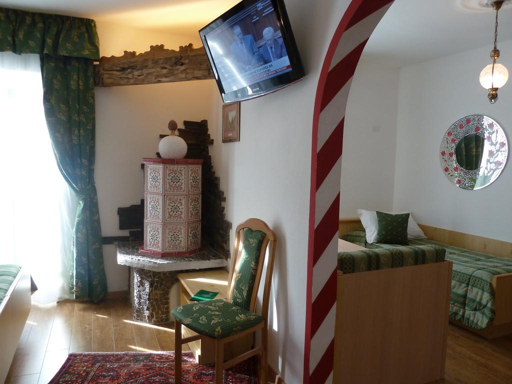 Hotel Ancora Castello-Molina di Fiemme Extérieur photo