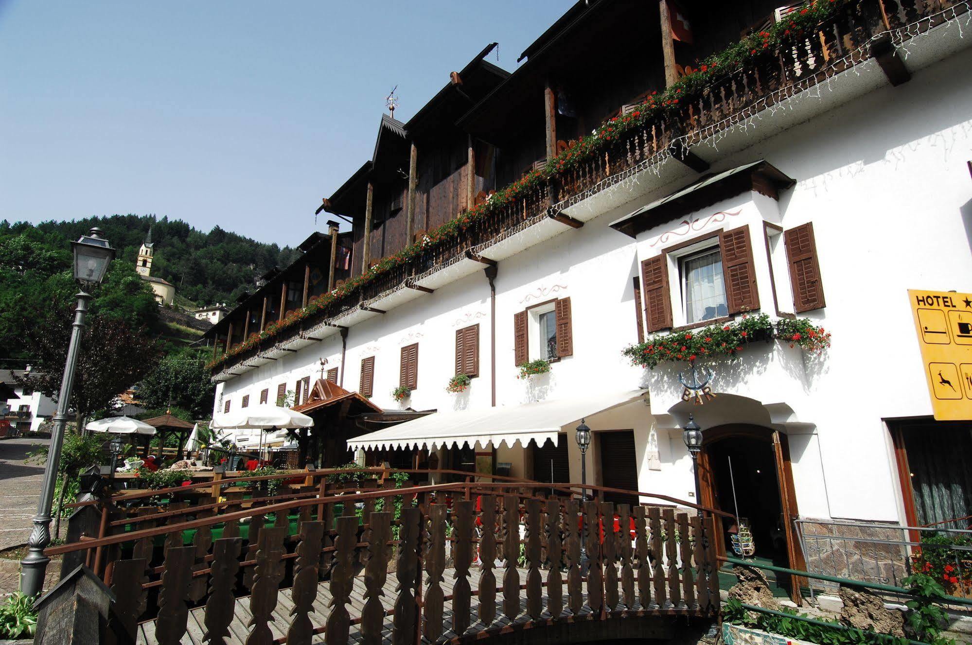 Hotel Ancora Castello-Molina di Fiemme Extérieur photo
